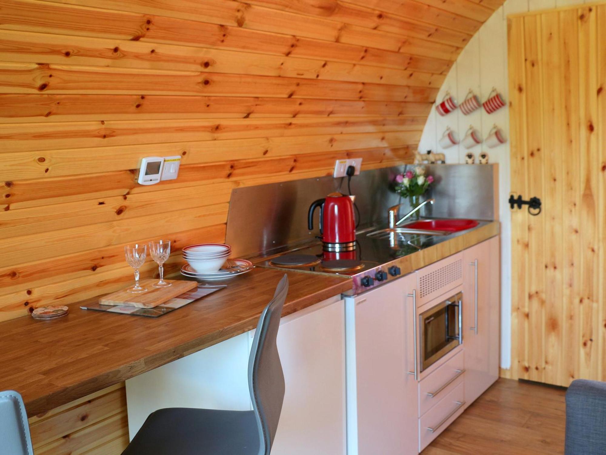 Barley Hill Pod Villa Broadway  Екстериор снимка